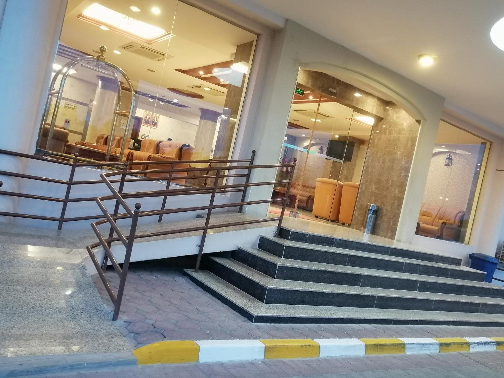 Nizwa Hotel Apartments Экстерьер фото